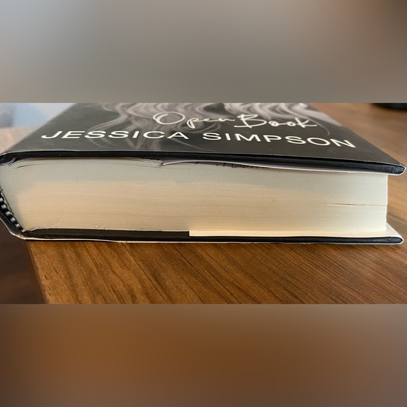 Jessica Simpson open book first edition 2020 hardcover music singing - Picture 5 of 6